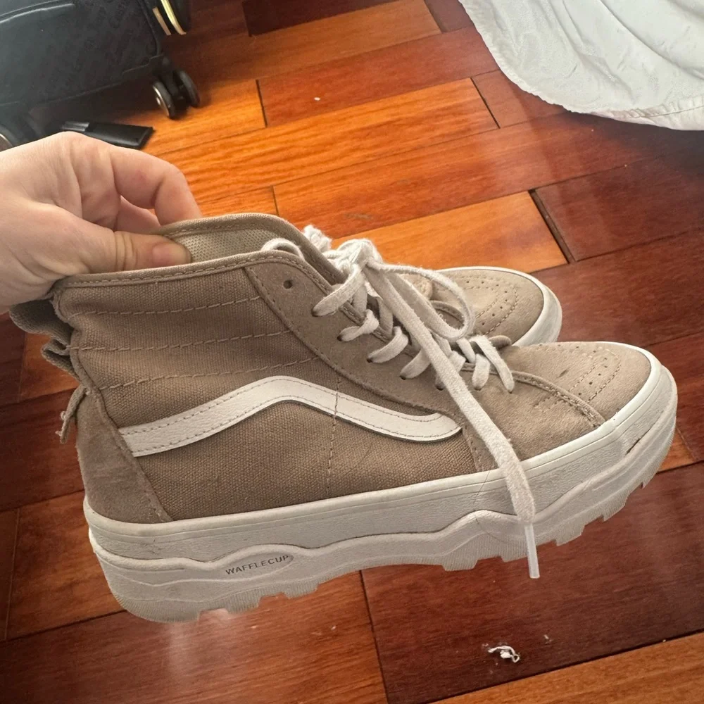 Vans high tops beige - Picture 1 of 3
